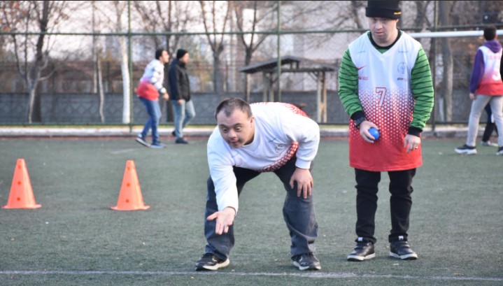 Afyonkarahisar’da 3 Aralık Dünya Engelliler Günü Farkındalık Etkinliği Şehit Ömer Halisdemir Parkı’nda Gerçekleştirildi