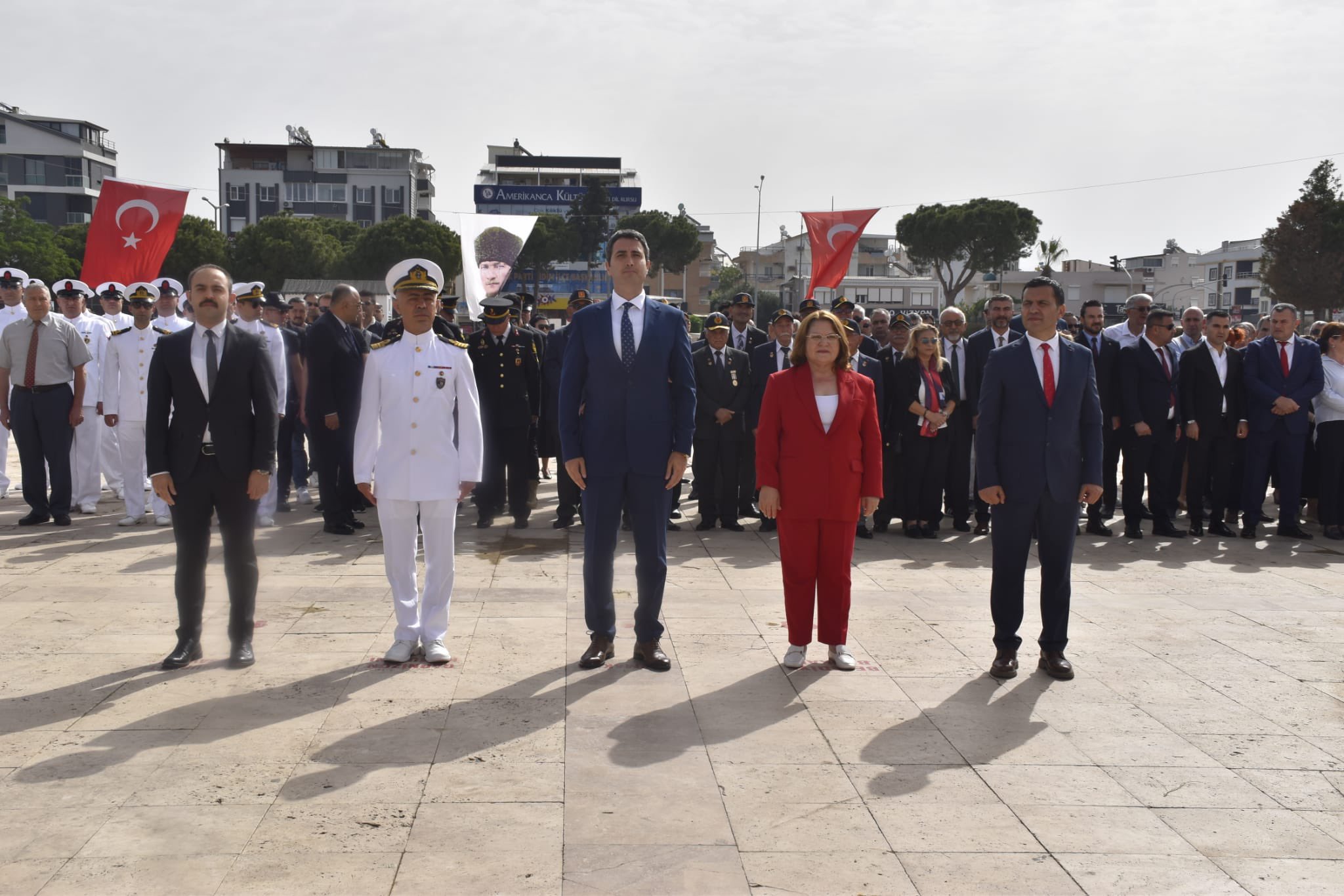 İlçe Gençlik ve Spor Müdürlüğü Çelenk Sunma Töreni Gerçekleştirildi