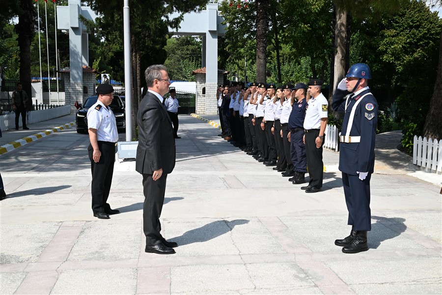 Vali Enver Ünlü'den Veda Ziyaretleri