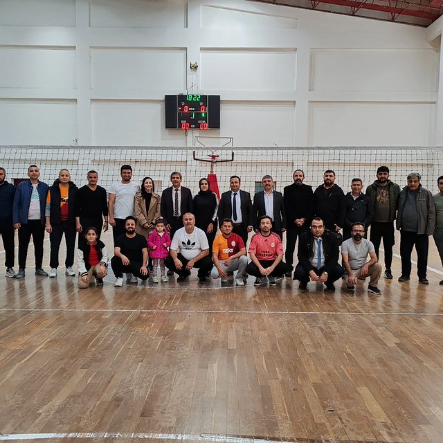 Öğretmenler Günü Voleybol Turnuvası Heyecanla Başladı