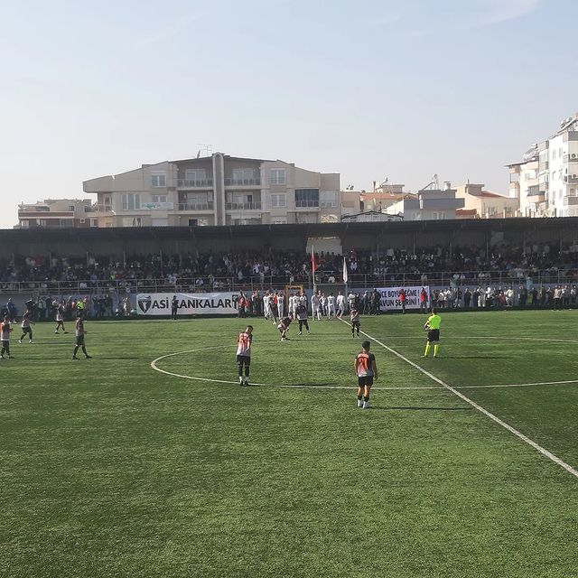 
Pazar Günü Aydın'da Futbol Heyecanı
