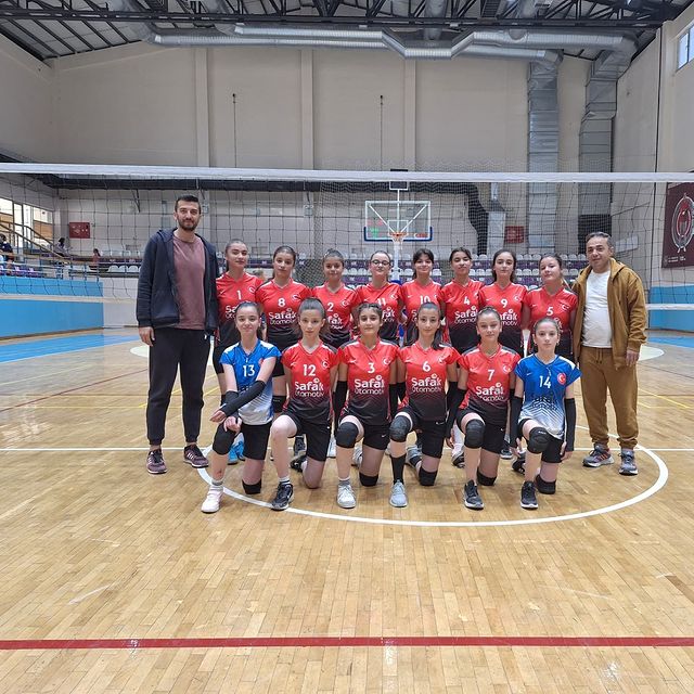 Çobanlar Voleybol Takımının İlk Maçı İçin Destekler Peş Peşe Geliyor