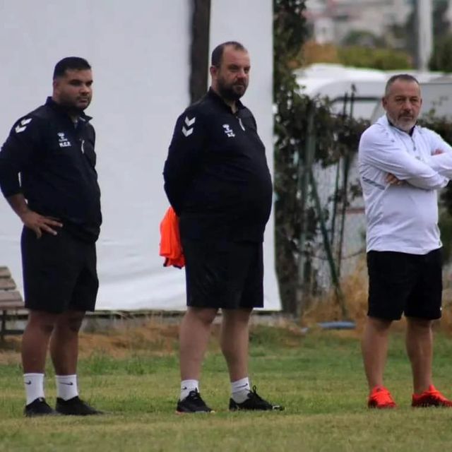 İzmirspor, Teknik Direktör Ahmet Saray ile Yollarını Ayırdı