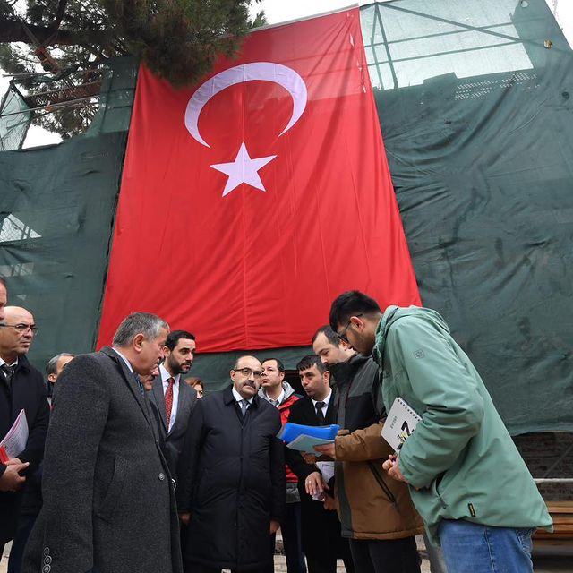 Balıkesir Valisi İsmail Ustaoğlu, Alaca Mescit Camii'ndeki Restorasyon Çalışmalarını İnceledi