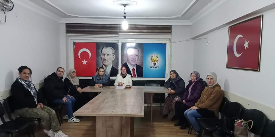 AK Parti İncirliova İlçe Kadın Kolları Toplantı Düzenledi