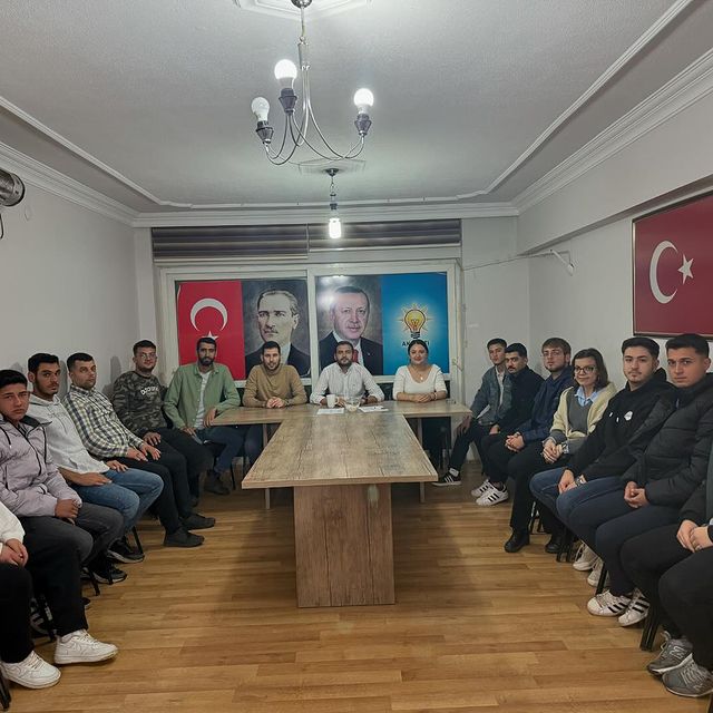 AK Parti İncirliova İlçe Gençlik Kolları Toplantısı