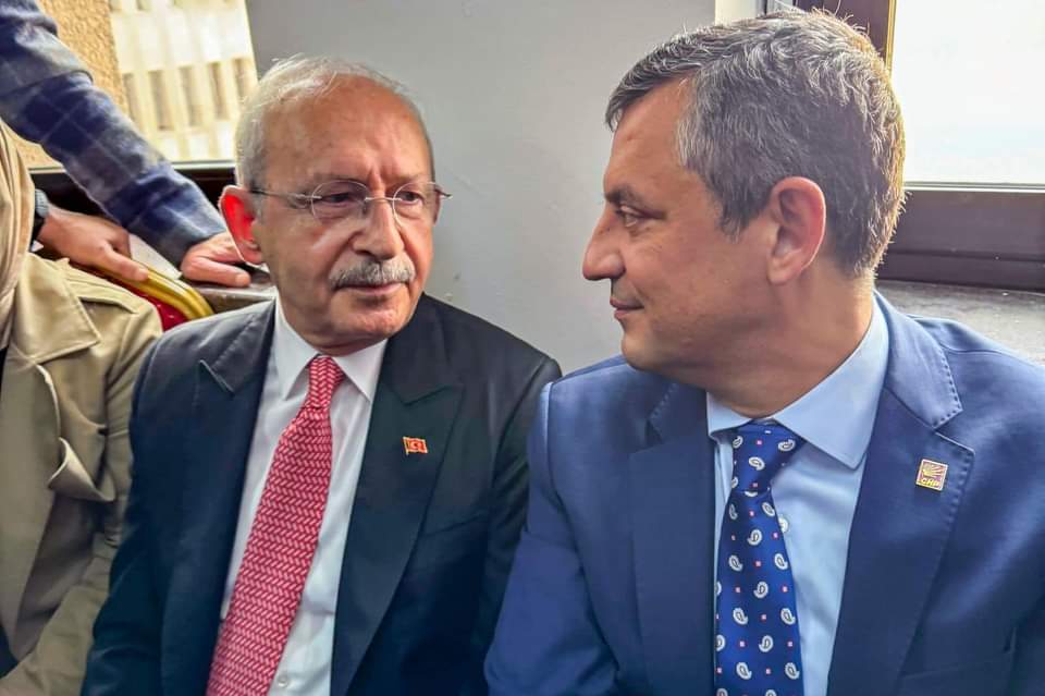 Özgür Özel, Kemal Kılıçdaroğlu'nun Duruşmasına Katıldı