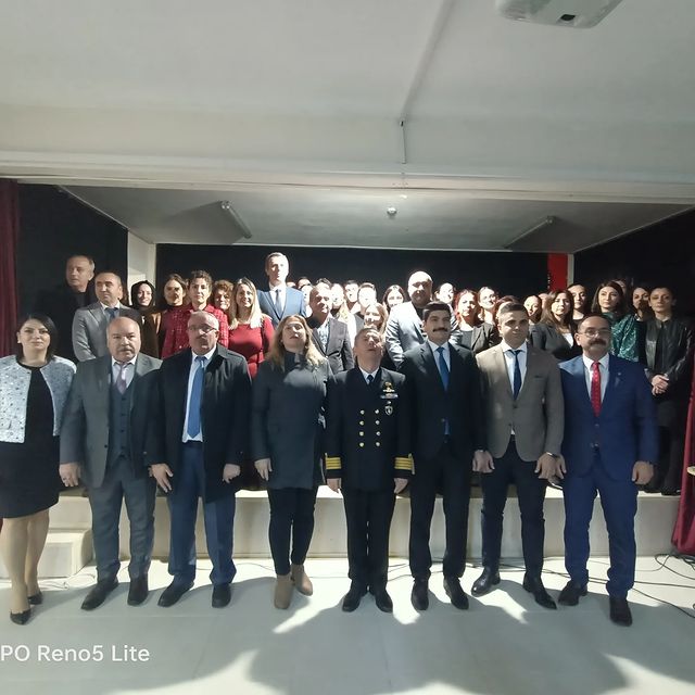 Erdek Anadolu Lisesi'nde Öğretmenler Günü Töreni