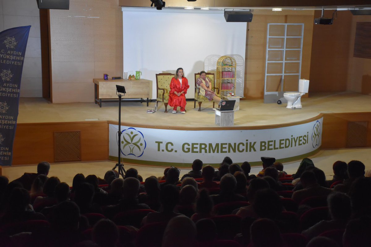Aydın Büyükşehir Belediye Başkanı Özlem Çerçioğlu, Germencik'te Tiyatro Etkinliğine Ev Sahipliği Yaptı