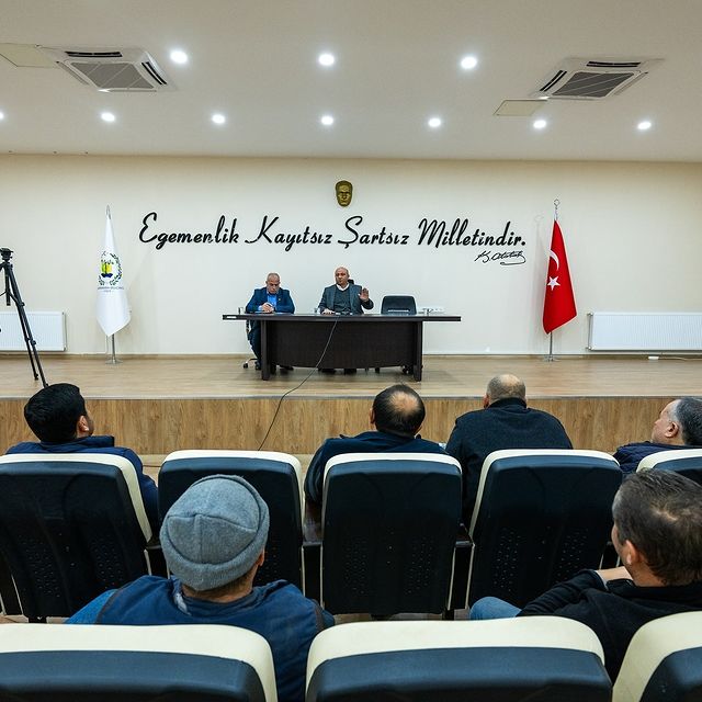 Gölmarmara Belediye Başkanı Cem Aykan, Sanayi Dükkânı Sahipleriyle Toplantı Yaptı