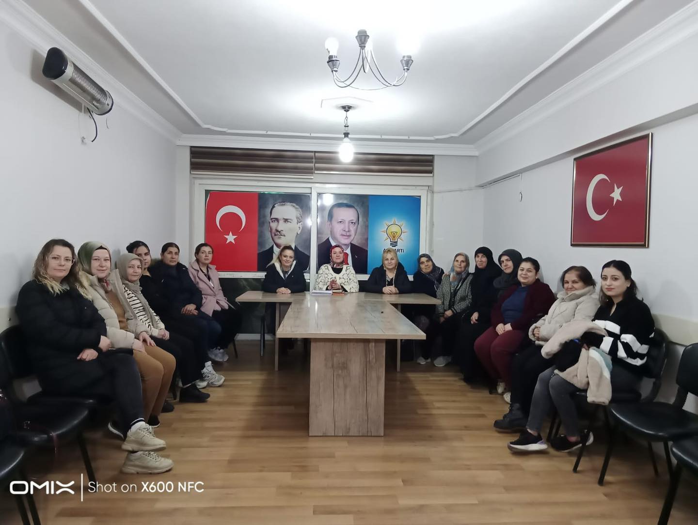 AK Parti İncirliova İlçe Kadın Kolları Toplantısında Gündem Belirlendi