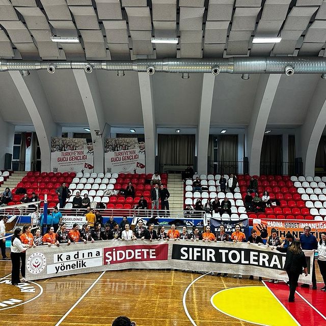 Veteriner Fakültesi Kadın Voleybol Takımından Anlamlı Etkinlik