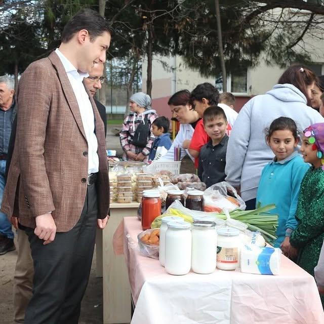 Sarıbeyler İlkokulu'ndan Minik Girişimciler Pazarı