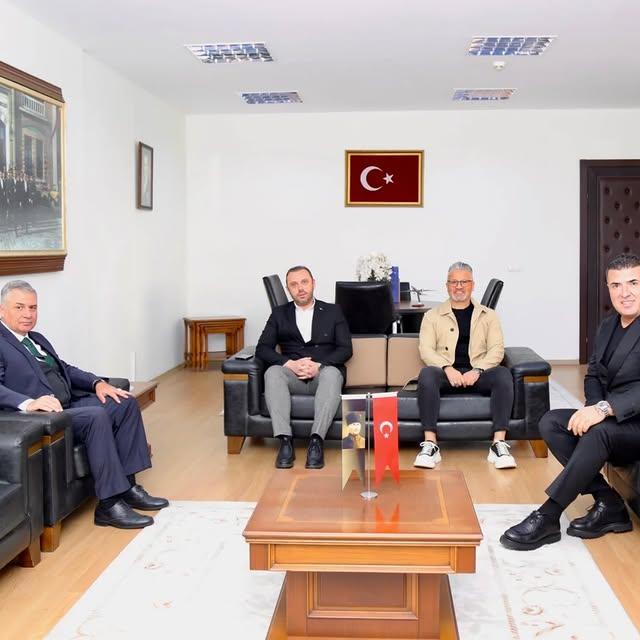 Aydın Adnan Menderes Üniversitesi (ADÜ) Rektör Yardımcısı Prof. Dr. Cemal İYEM ve heyeti, Aydın İl Emniyet Müdürü Armağan Adnan ERDOĞAN'ı ziyaret etti