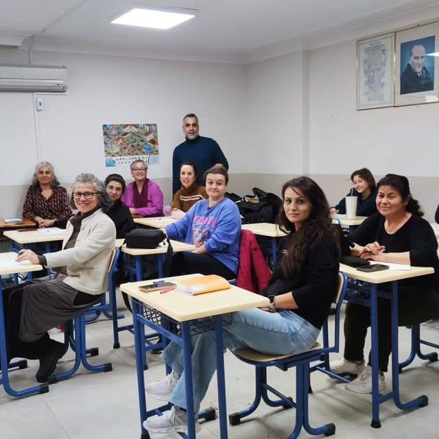 Ayvalık Halk Eğitim Merkezi'nde Türk İşaret Dili Kursu Devam Ediyor