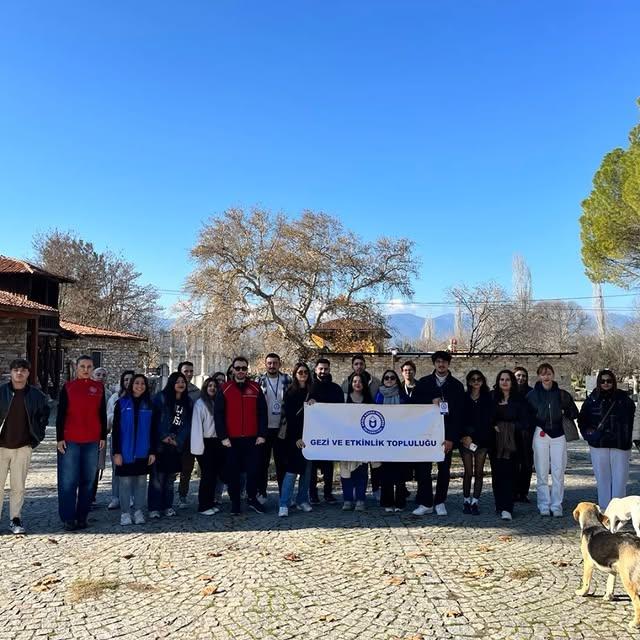 Aydın Adnan Menderes Üniversitesi Gezi ve Etkinlik Topluluğu Gençlerle Birlikte Afrodisias Antik Kenti ve Karacasu İlçe Gezisi Düzenledi