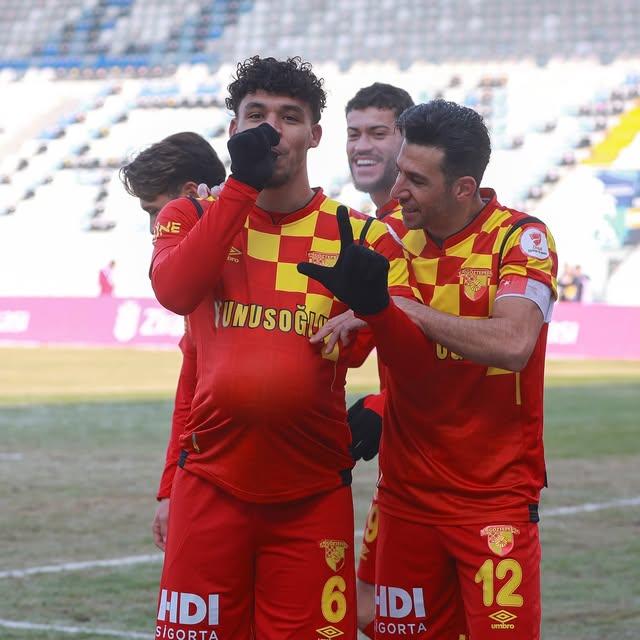 Göztepe Futbolcusu Victor, Mutluluğunu Hem Sahada Hem Özel Hayatında Yaşıyor