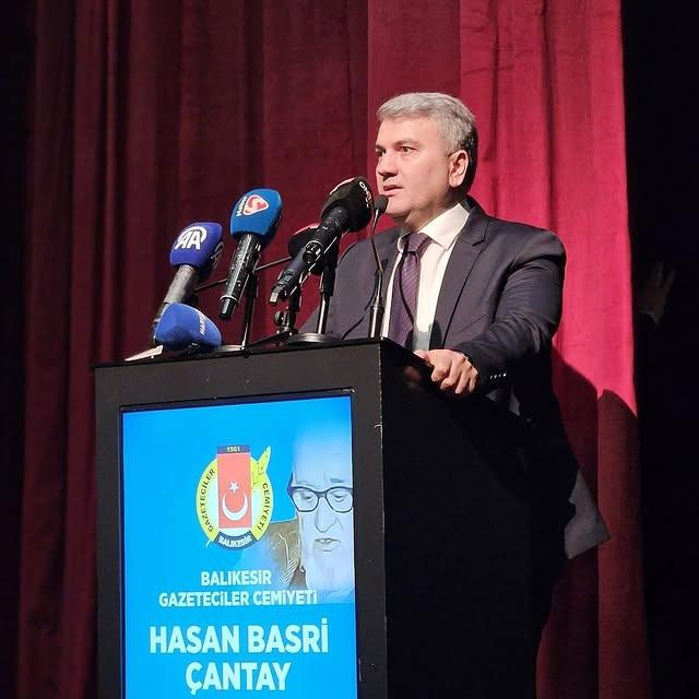 Hasan Basri Çantay Gazetecilik Ödülleri Töreni Gerçekleştirildi