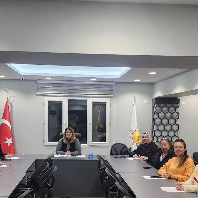 AK Parti Aydın İl Kadın Kolları Haftalık Yürütme Toplantısını Gerçekleştirdi