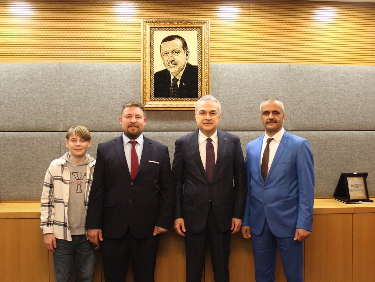 AK Parti Aydın Milletvekili Mustafa Savaş, Bozdoğan'daki Hemşehrilerini TBMM'de Ağırladı