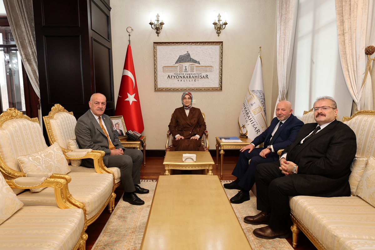 Vali Doç. Dr. Kübra Güran Yiğitbaşı, İl Genel Meclisi Başkanı ve üyelerini kabul etti