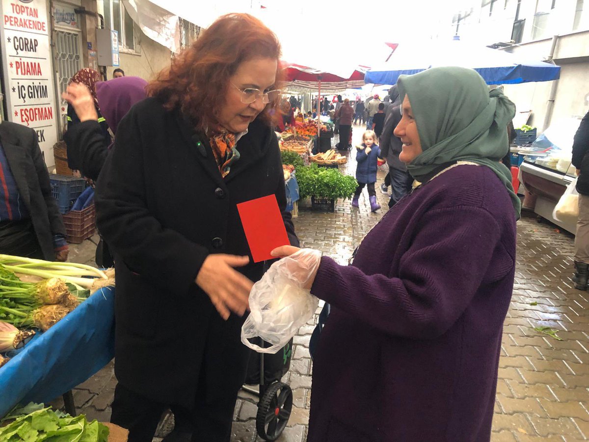 Pazar Yoğunluğu ve Geçim Sıkıntısı