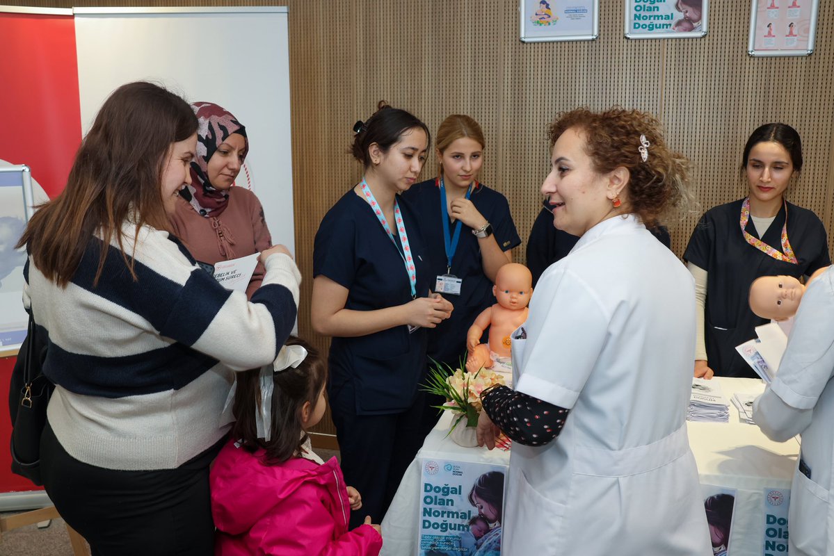 Sağlık Bakanlığı Normal Doğum Eylem Planıyla Bilgilendirme Standı Kurdu