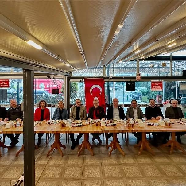 CHP Bandırma Gençlik Kolları Kahvaltısında Buluştu