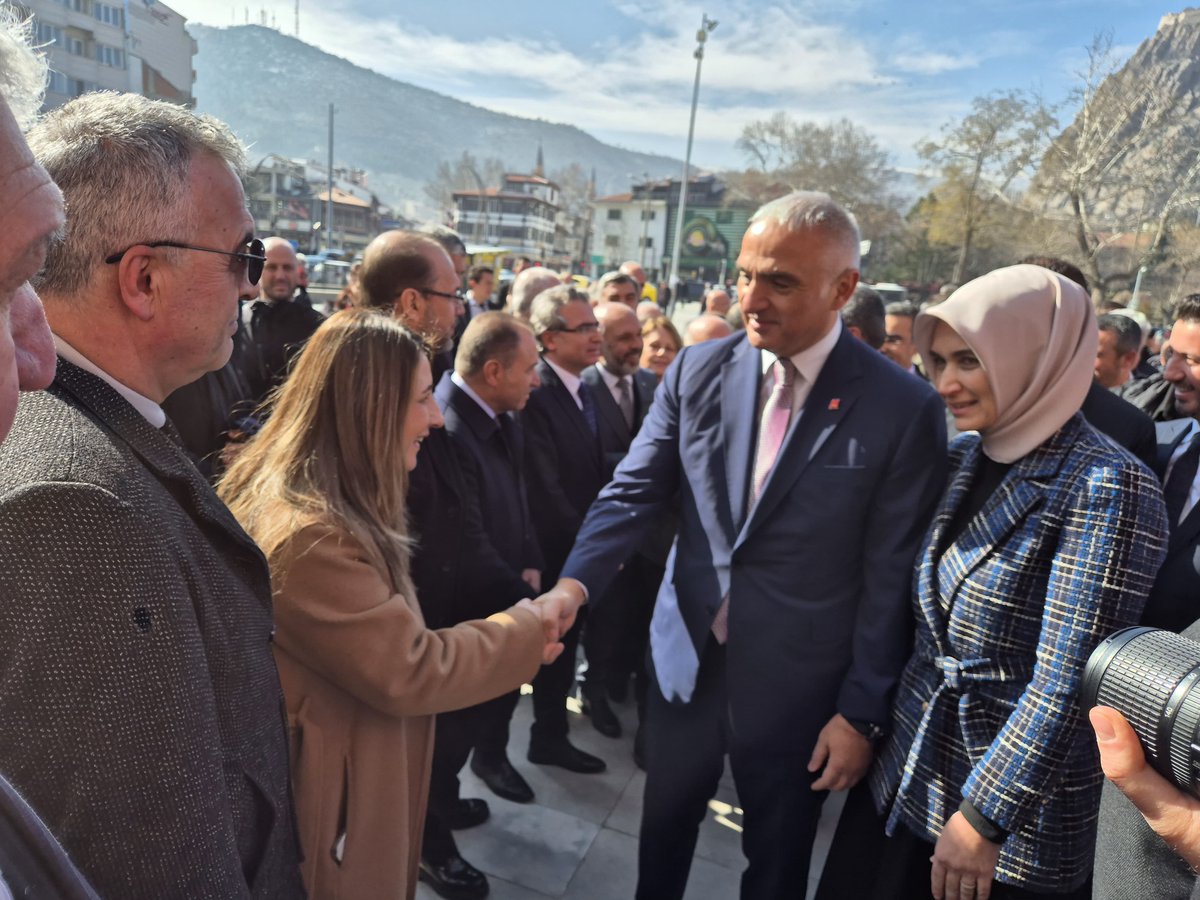 Gedik Ahmet Paşa Halk Kütüphanesi Açılışı'nda Afyonkarahisar Baro Başkanı Katıldı