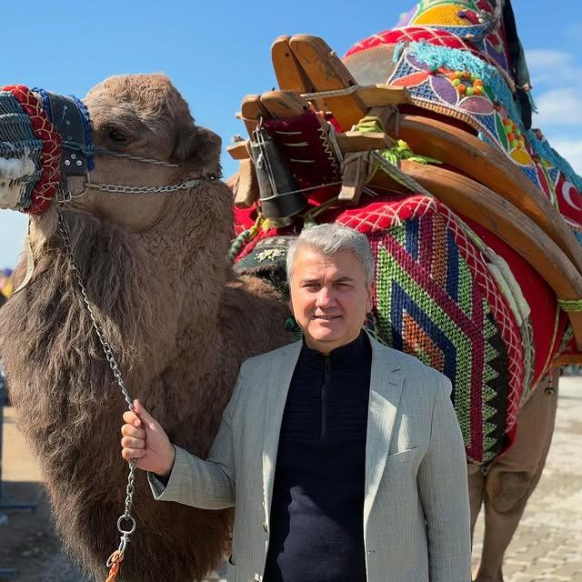 Balıkesir Milletvekili Mustafa Canbey Havran Deve Güreşlerini İzledi