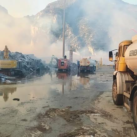 Söke Kipaş Kâğıt Fabrikasında Yangın: Ekipler Seferber