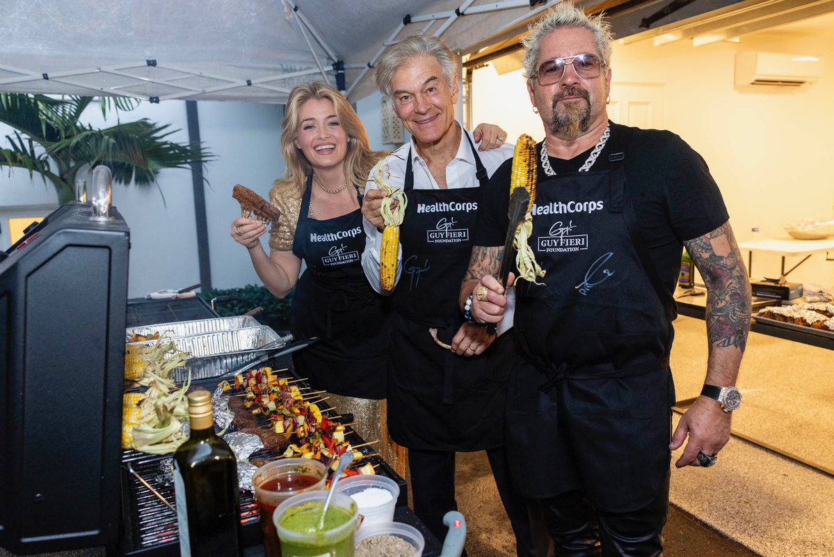 HealthCorps ve Guy Fieri, Gençlerin Sağlığı İçin Görkemli Bir Gece Düzenledi