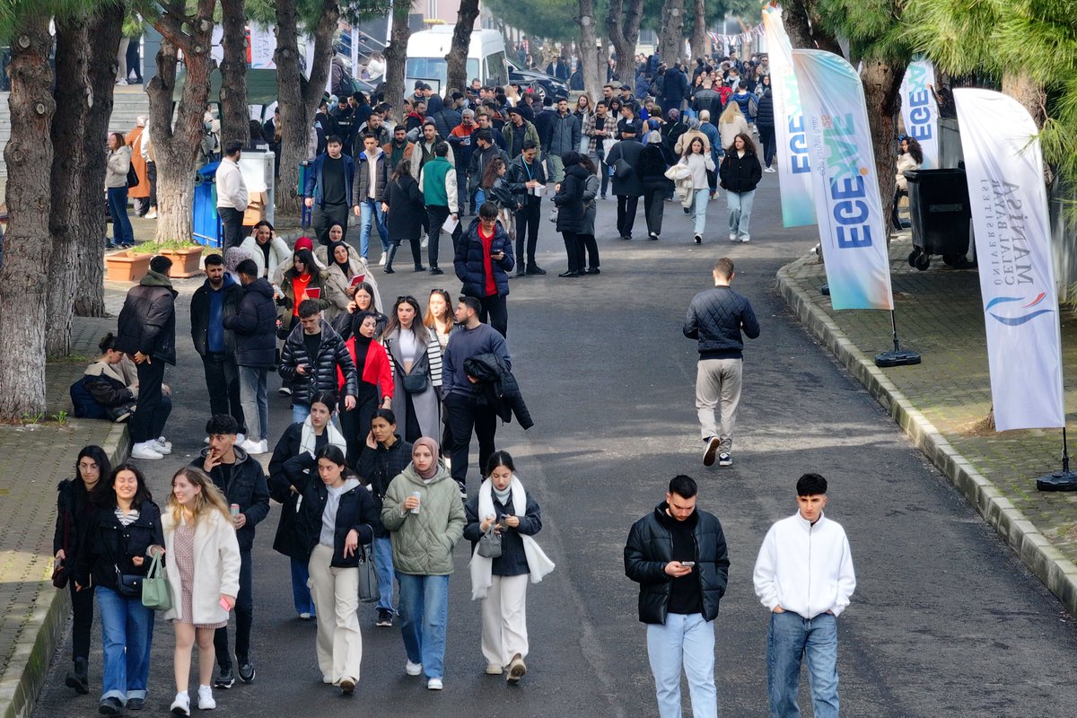 EgeKariyerFuarı: Manisa Celal Bayar Üniversitesi'nin Öğrenciler ve Mezunlar için Yeni Fırsatlar Açtığı 25. Gün