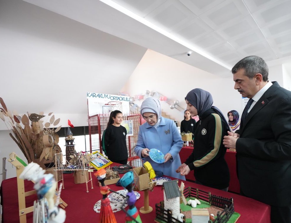 Gaziantep'te Karakuyu Ortaokulu'nun Yeni Eğitim Öğretim Yılı Kütüphanesi Açılışıyla Başladı