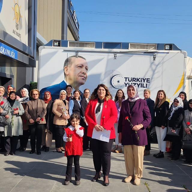 AK Parti Aydın İl Kadın Kolları, 8 Mart Dünya Kadınlar Günü'nü Kutladı