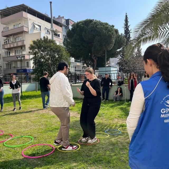 Aydın Gençlik Merkezi'nde Geleneksel Sokak Oyunları ve Gönüllülük Etkinliği