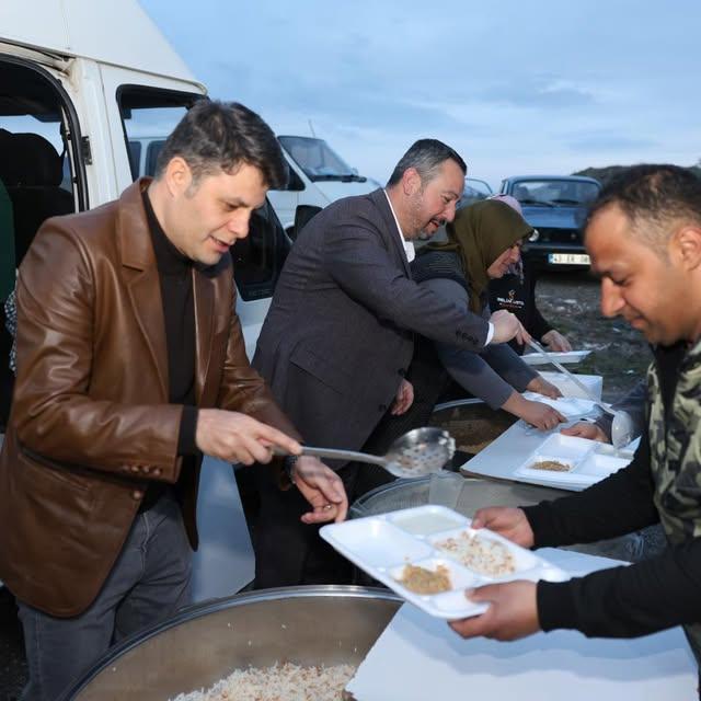 Sandıklı'da Roman Vatandaşlarla İftar Programı: Birlik ve Dayanışma Mesajları