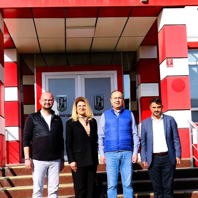 Balıkespor'a Literatür Kimya'dan Destek Ziyareti