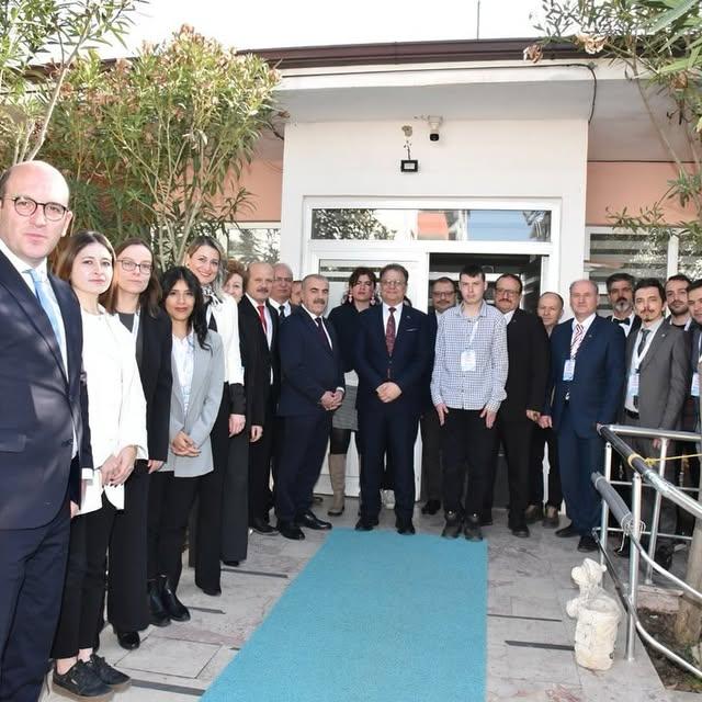 MEB Özel Eğitim ve Rehberlik Hizmetleri Genel Müdürü, Balıkesir'deki Rehberlik ve Araştırma Merkezini Ziyaret Etti