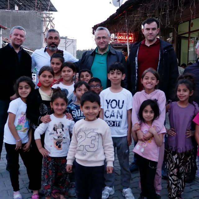 Susurluk'ta Sultaniye Mahallesinde Vatandaşlar İftarı Bir Araya Gelerek Açtı