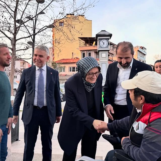 Balıkesir Milletvekili Uygur, Sındırgı Esnafını Ziyaret Etti