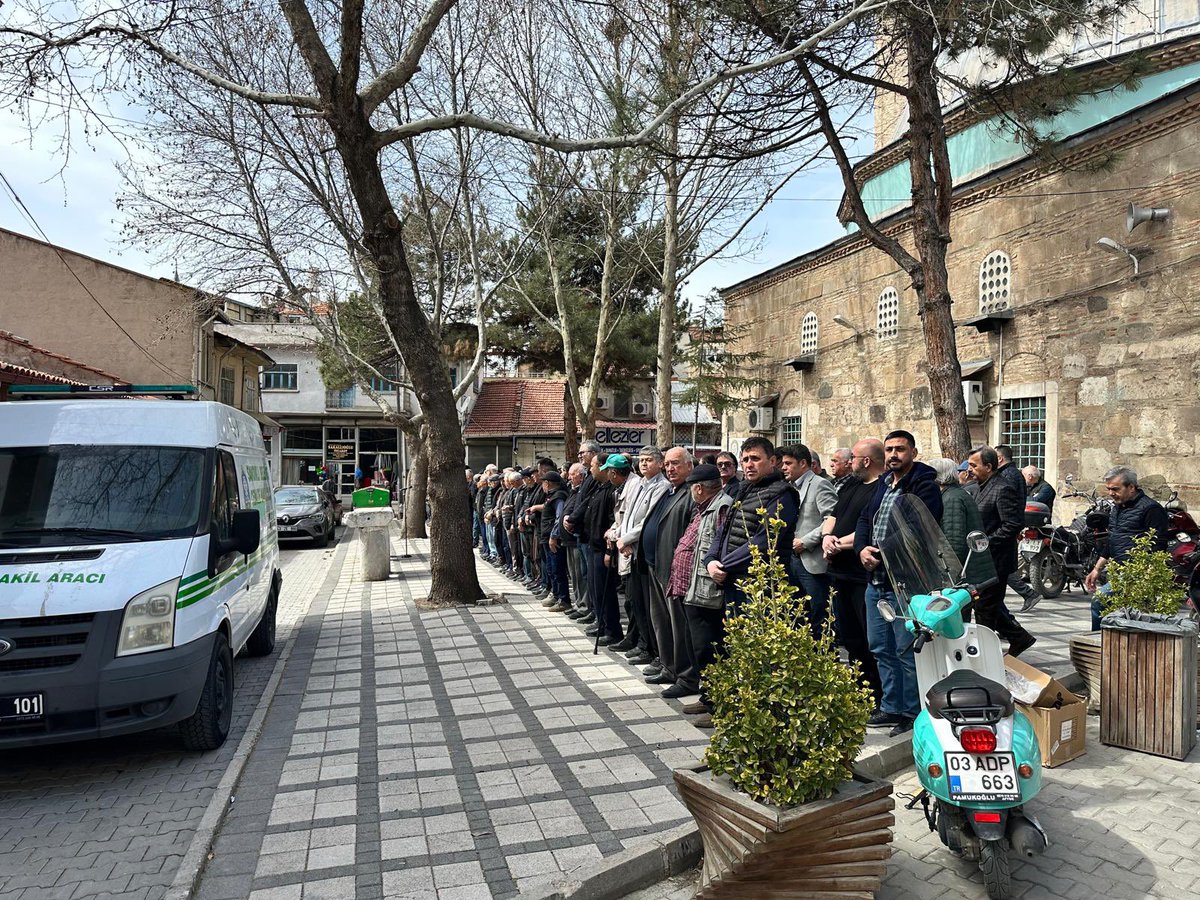 Kaymakam Çengel, Ekrem Çavuş'un Annesine Veda Etti