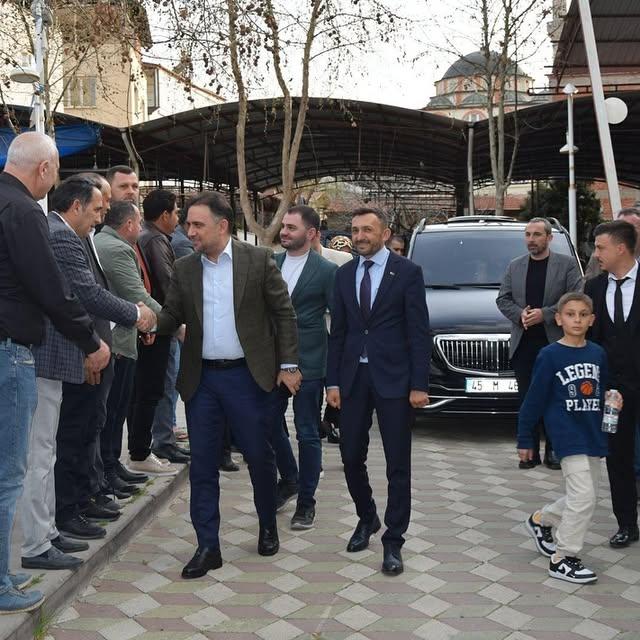 Manisa Milletvekili Baybatur, Sarıgöl'de Parti Yöneticileriyle İftar Öncesi Buluştu