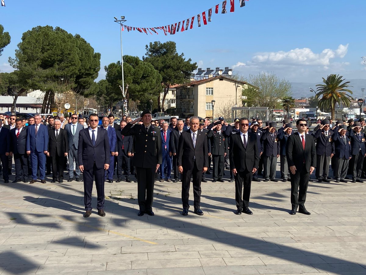 Alaşehir'de 18 Mart Şehitleri Anma ve Deniz Zaferi Günü Oturuldu