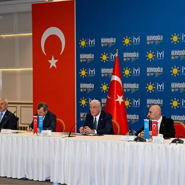 İyi Parti, Hukusuzluk ve Adaletsizlik Karşıtı Mesajını İzmir İl Başkanları ile Paylaştı