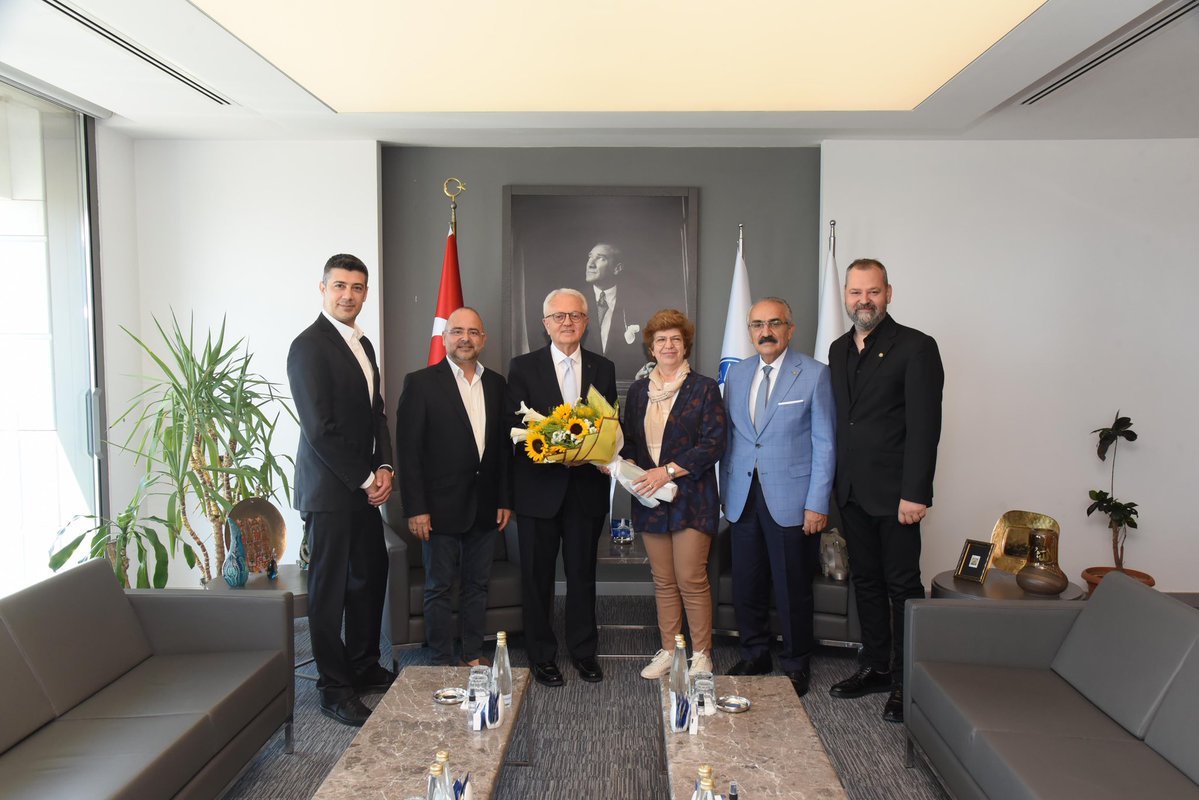 İzmir Ticaret Odası Hırdavat ve Sanayi Malzemeleri Satış Yerleri Grubu Meclis Başkanını Ziyaret Etti