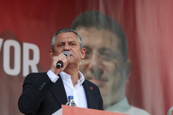 CHP Afyonkarahisar İl Başkanlığı'ndan Antalya'da Meydan Eylemi