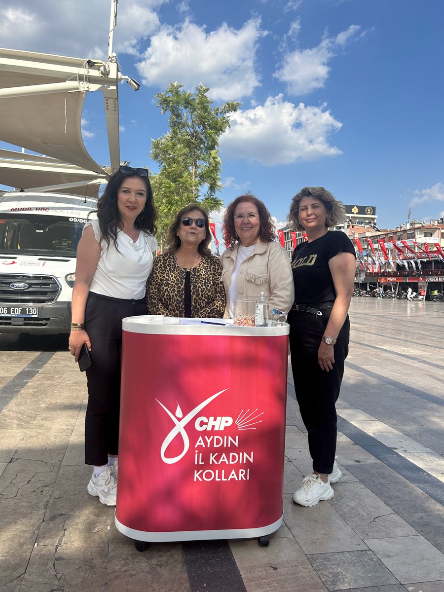 CHP Aydın Kadın Kolları, Ekrem İmamoğlu'nun Seçimlerde Yer Alması İçin İmza Kampanyası Başlattı