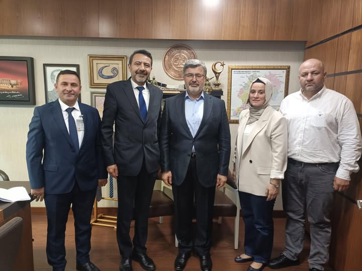 AK Parti Afyonkarahisar Milletvekili Özkaya, İl Başkan Yardımcısı ve Heyeti Meclis'te Ağırladı