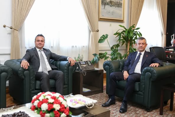 CHP Afyonkarahisar Heyeti TBMM'de Özgür Özel ile Görüşüldü
